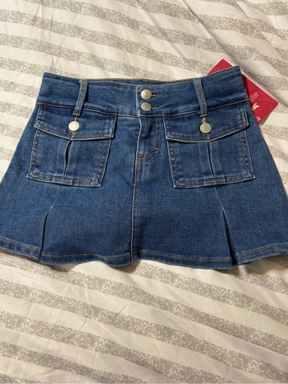 Levi's Medium Blue Denim Mini Skort with Front Flap Pockets
Size 10